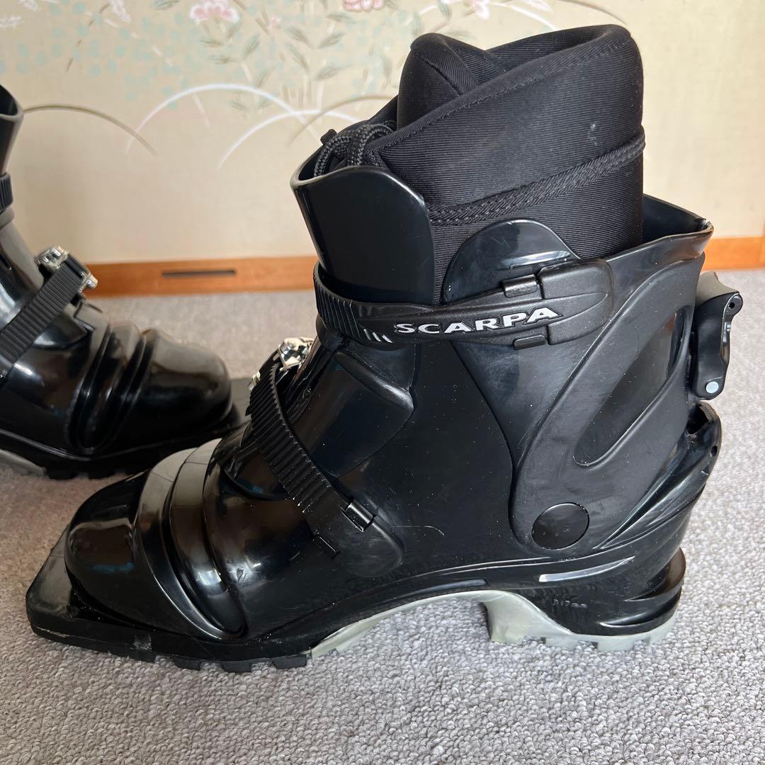 SCARPA T4 テレマークブーツ 27センチ ブラック　未使用品です。