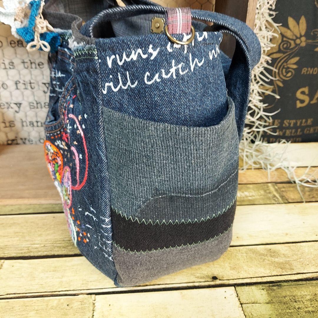 刺繍デニムバック　No.667　デニムリメイク　チューリップバック　刺繍バック