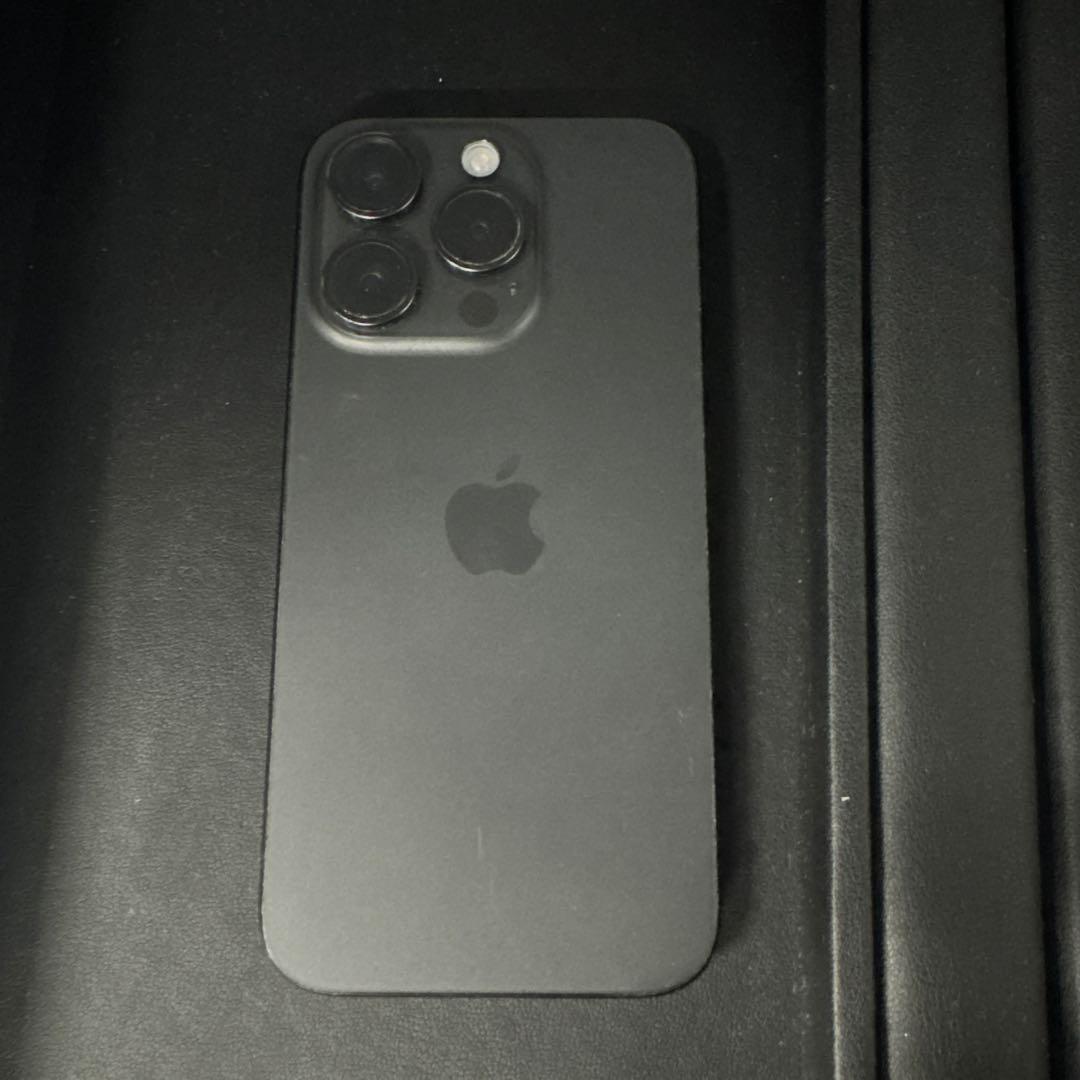 ④Apple iPhone 15Pro スペースブラック　512Ｇ