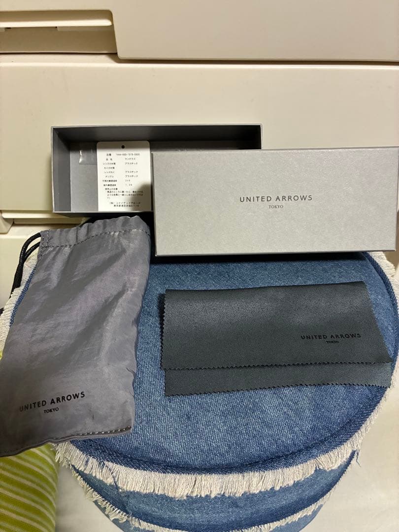 金子眼鏡　UNITED ARROWS ブラックサングラス