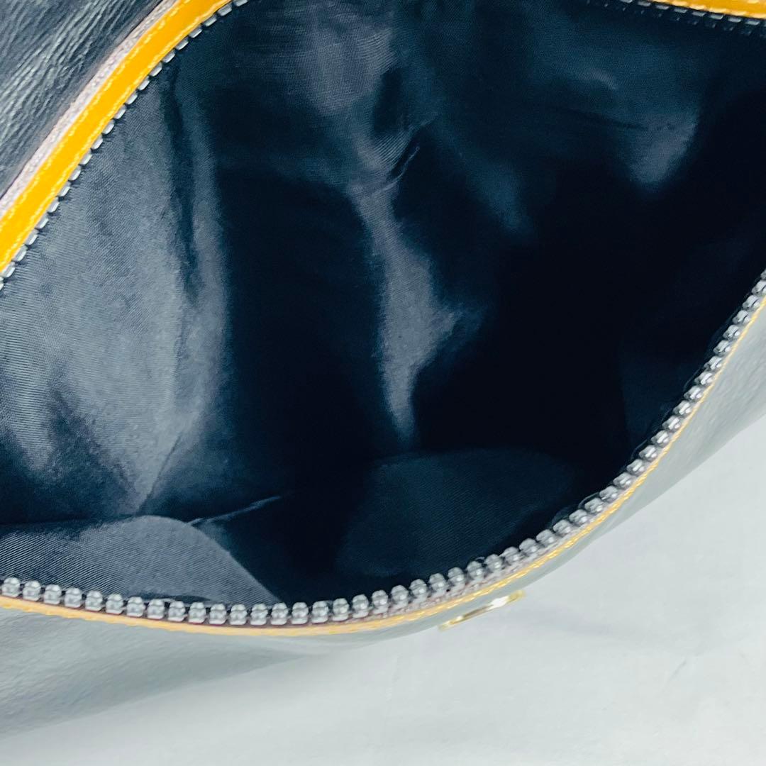 【人気】Celine セリーヌ　クラッチバッグ マカダム オールレザーブラック