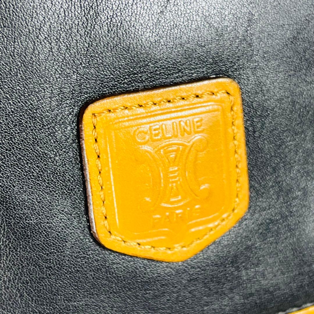 【人気】Celine セリーヌ　クラッチバッグ マカダム オールレザーブラック