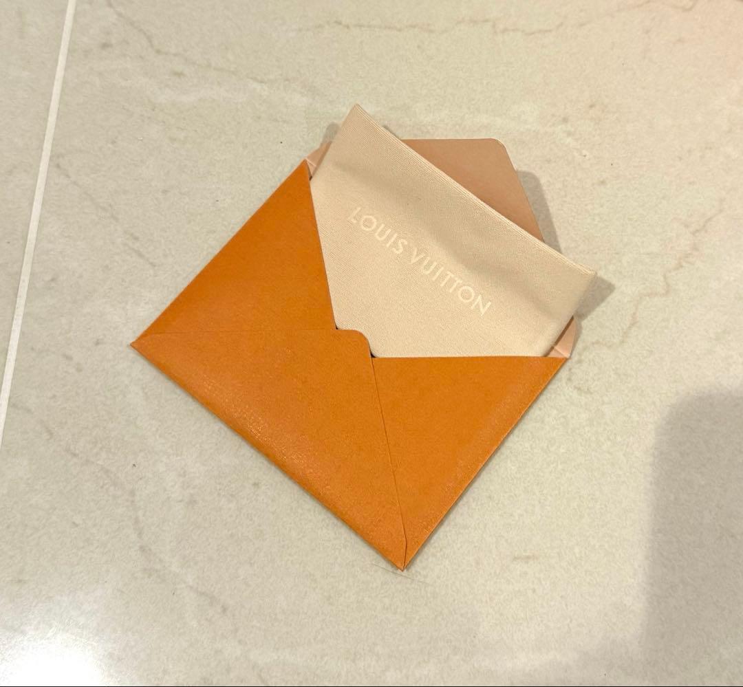 新品未使用‼️ルイヴィトン✨イヤホン➕ケース➕別売りモノグラムケース➕他付属品あり