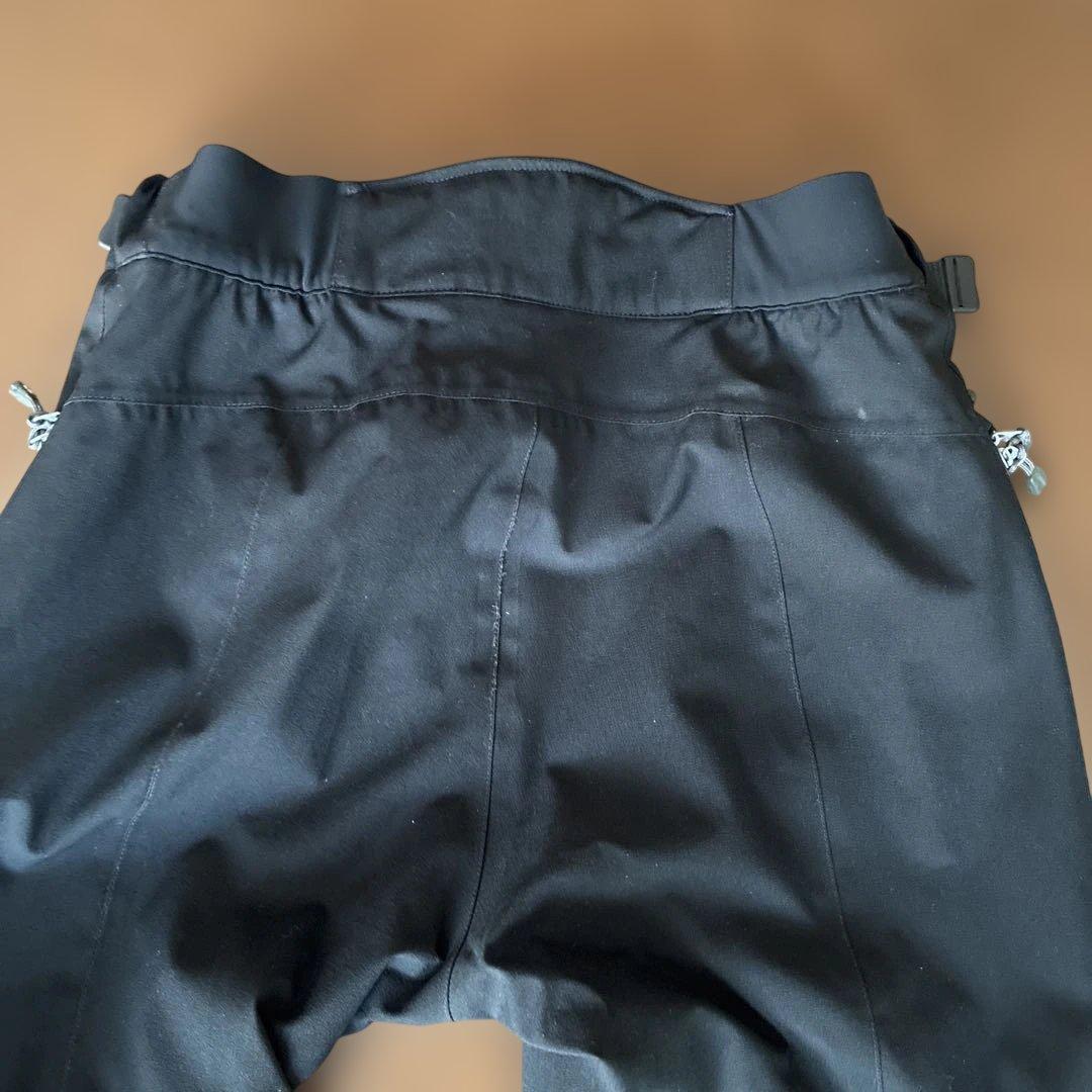 スキー用パンツ 黒 耐水性