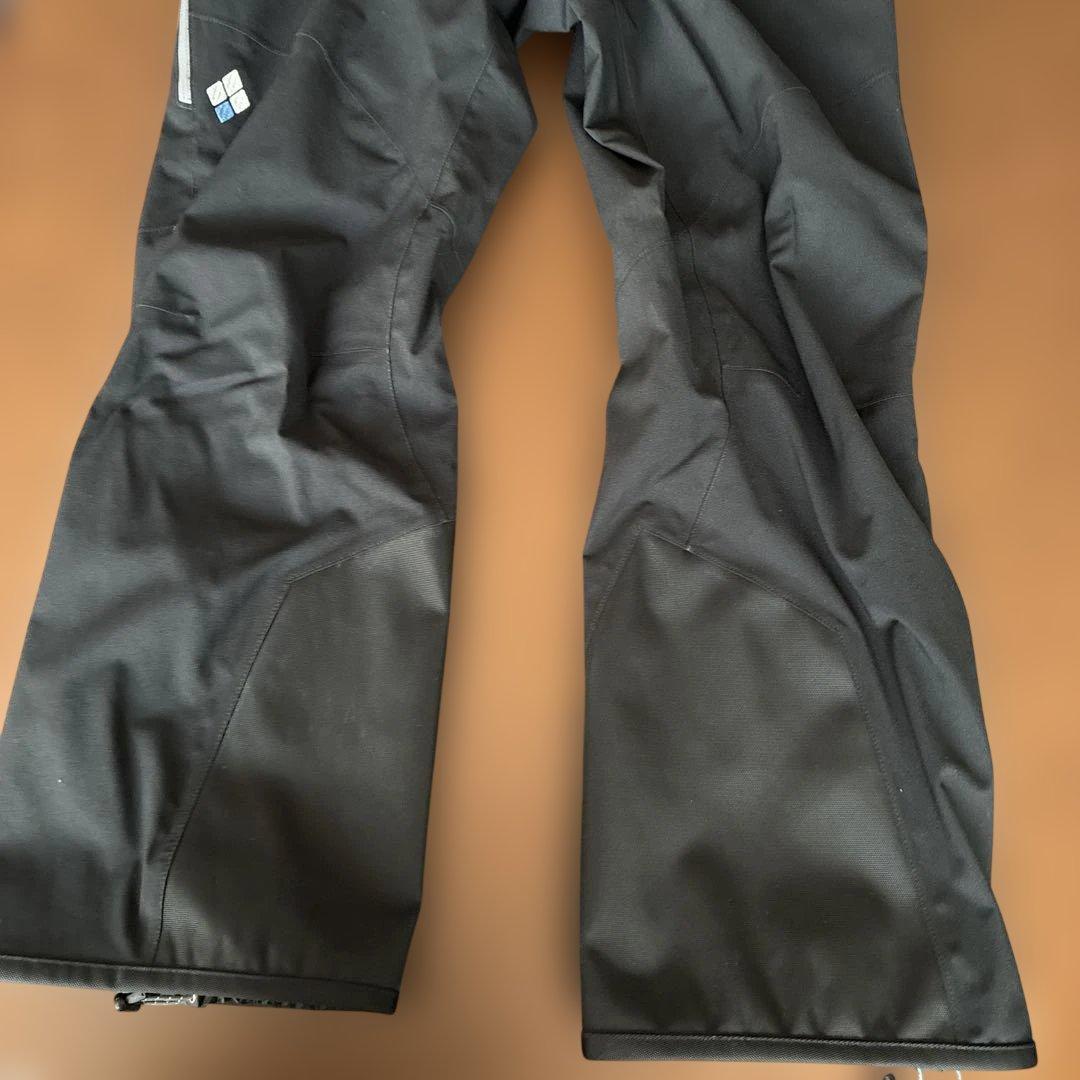 スキー用パンツ 黒 耐水性