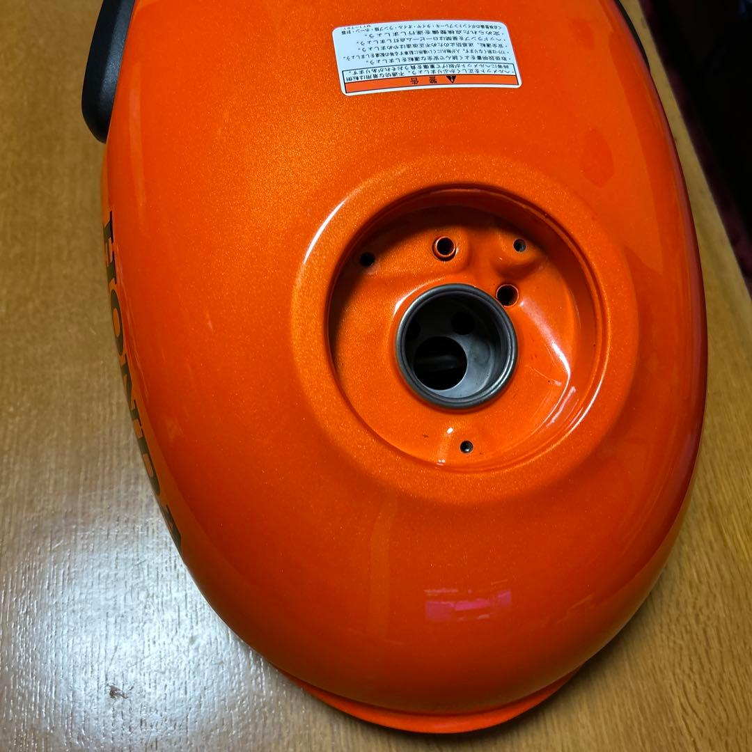 美品HONDA オレンジタンクCL250ガソリンタンク 新車外しです。