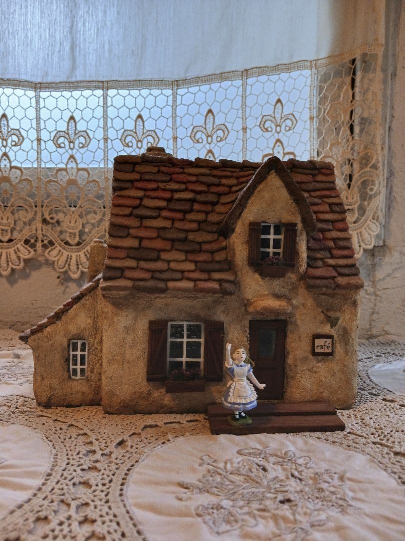 モルタルオブジェ　可愛いカフェ