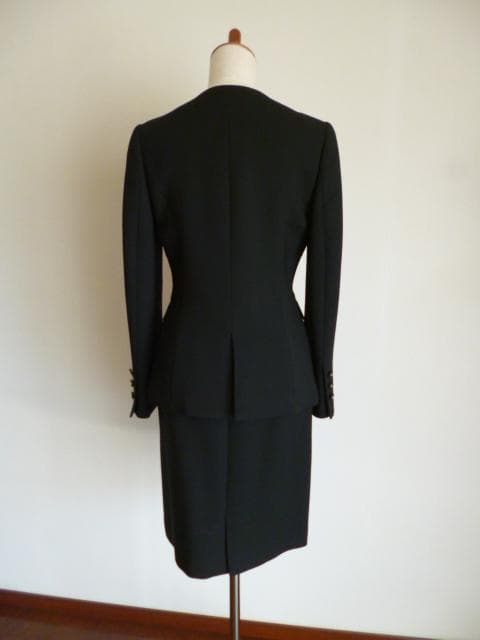 Harrodsハロッズストール付きブラックスーツ （上下別サイズ）