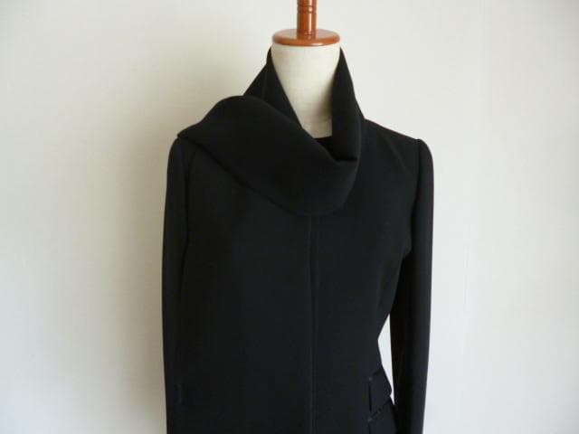 Harrodsハロッズストール付きブラックスーツ （上下別サイズ）