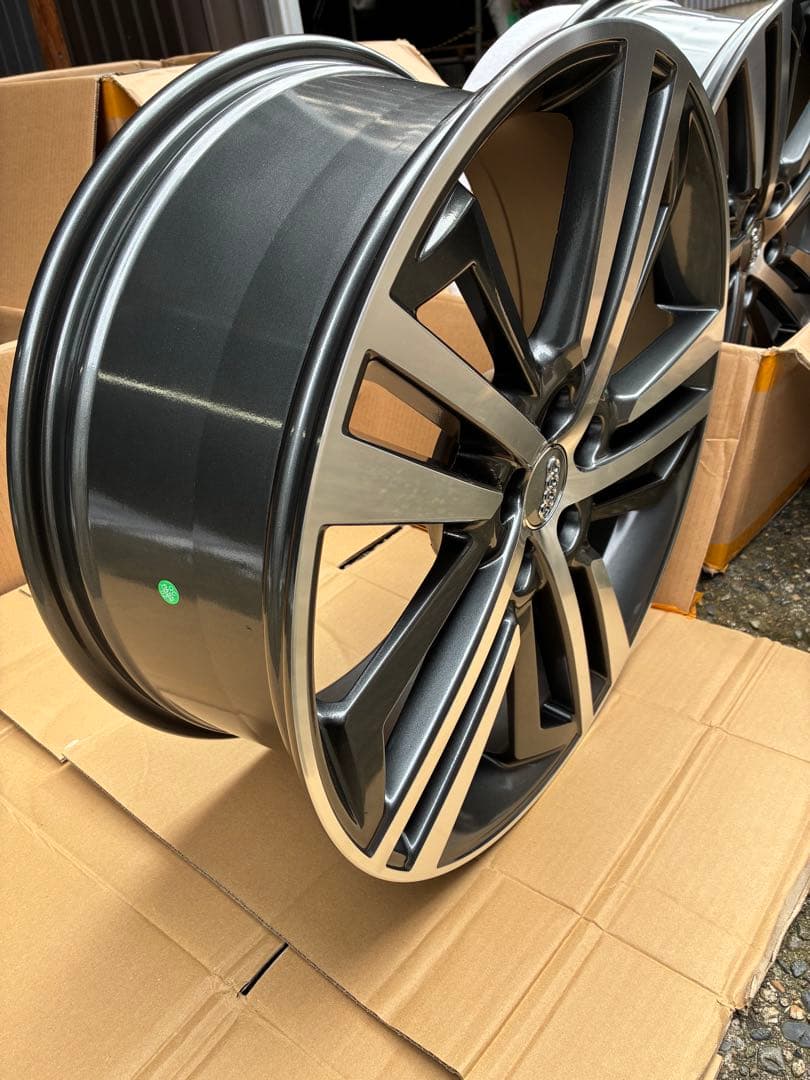 Audi 20インチ　社外アルミホイール（４本セット）