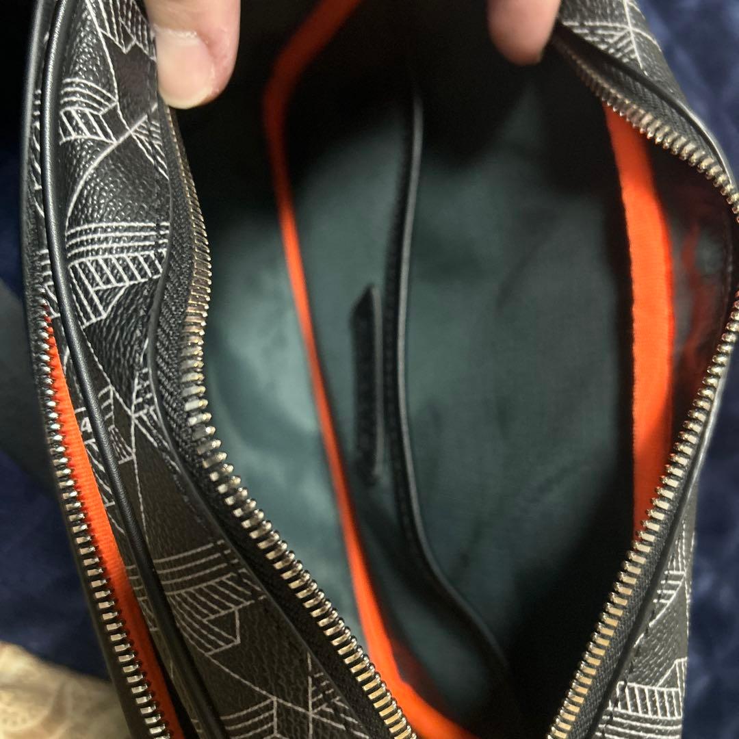 LACOSTE ショルダーバッグ 中型