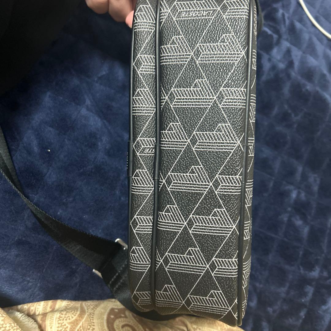 LACOSTE ショルダーバッグ 中型