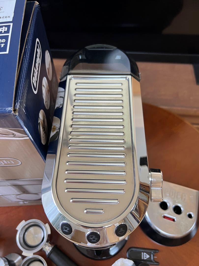 DeLonghi デロンギ デディカ アルテ EC885J エスプレッソ