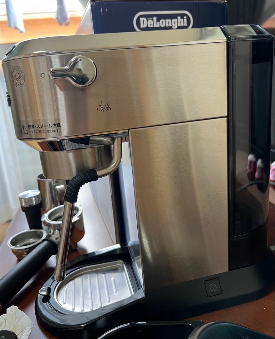 DeLonghi デロンギ デディカ アルテ EC885J エスプレッソ