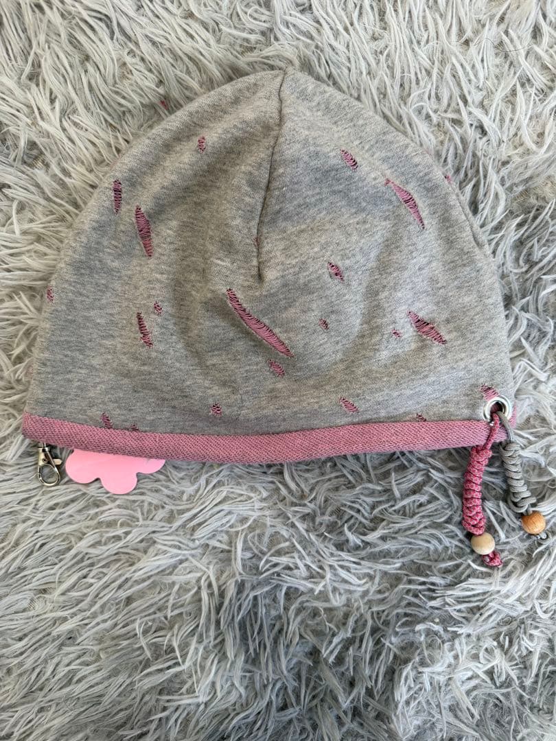 IsecaI Whimgy Beanie グレー×ピンク