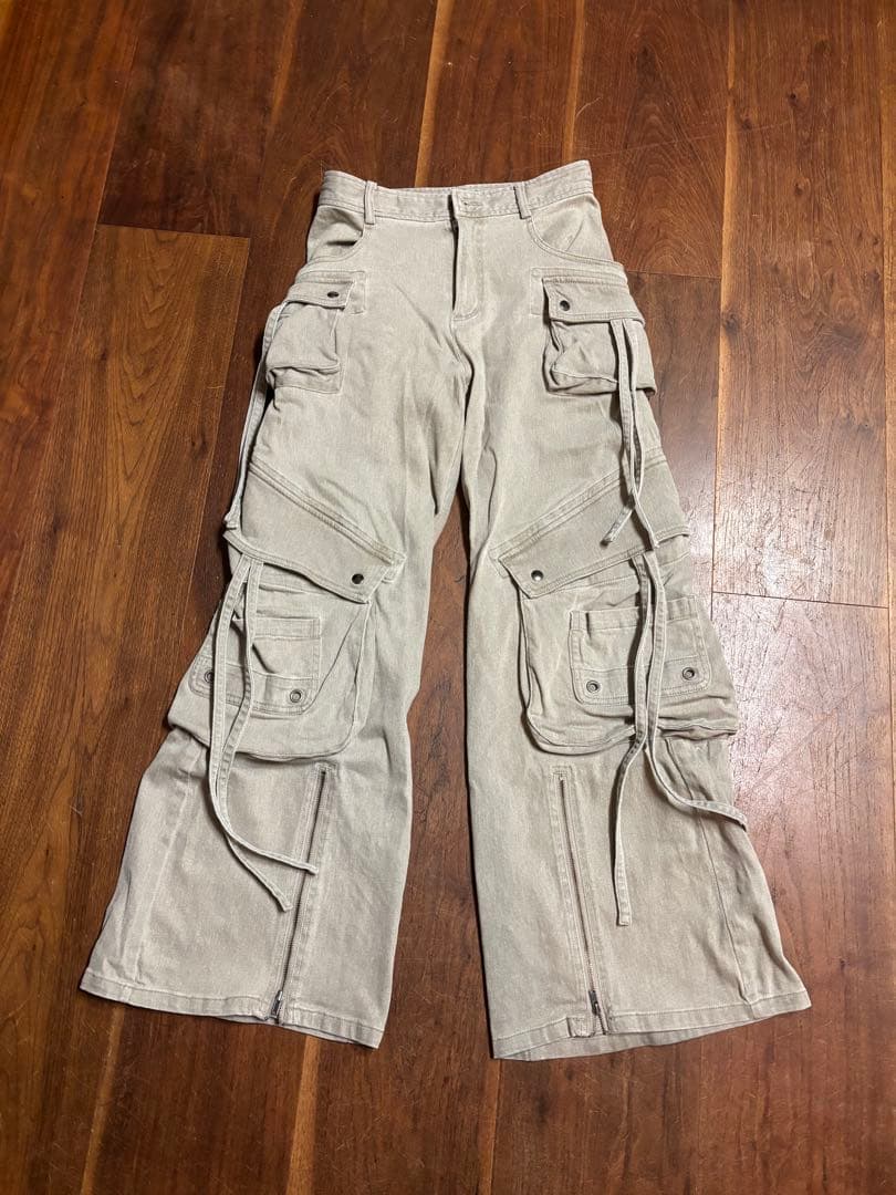 ベージュ カーゴパンツlaguagem