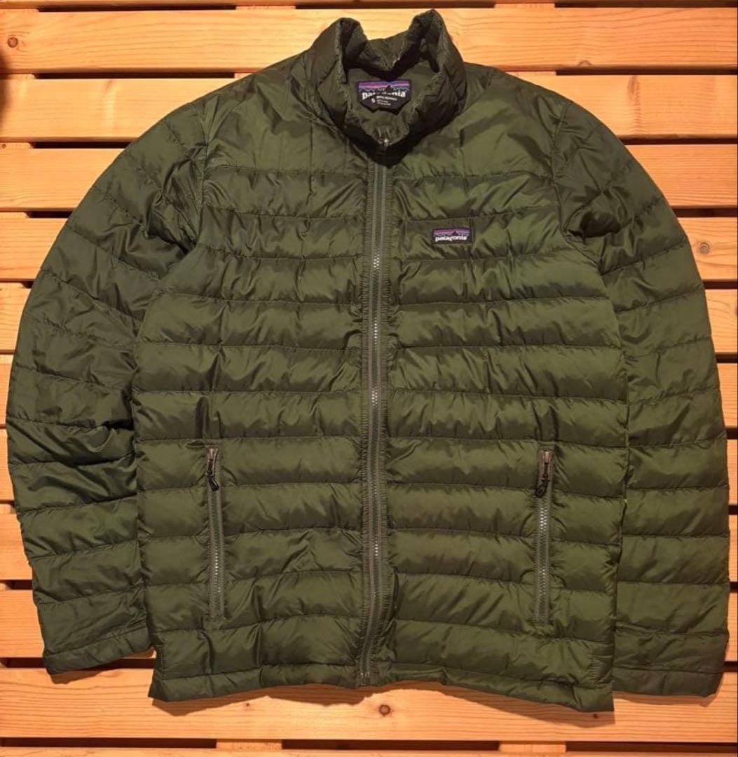 Patagonia ダウンジャケット sサイズ オリーブグリーン　最終値下げ