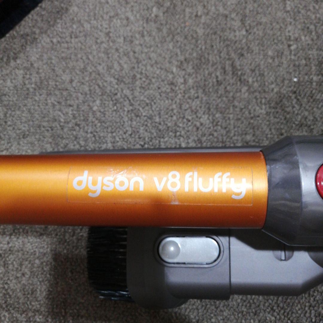 R*u様 Dyson V8 sv11　スティッククリーナー 本体 実動完品❤　送