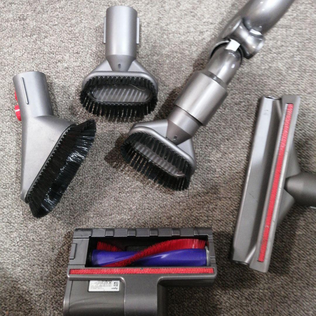 R*u様 Dyson V8 sv11　スティッククリーナー 本体 実動完品❤　送