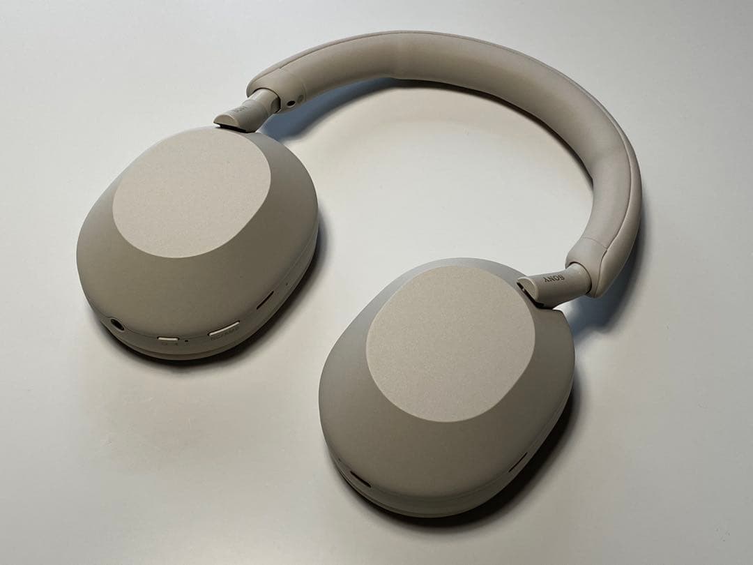 SONY WH-1000XM5 プラチナシルバー　美品