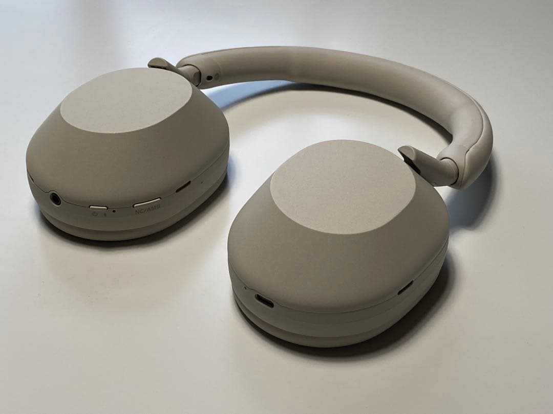 SONY WH-1000XM5 プラチナシルバー　美品