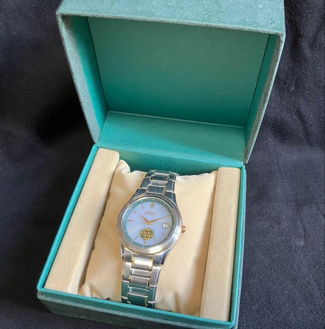 ディズニー Club33ソーラー・レディース腕時計