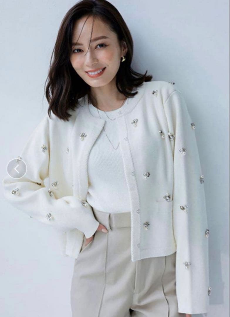 【値下げ‼︎】anuans ビジューニットジャケット　ホワイト