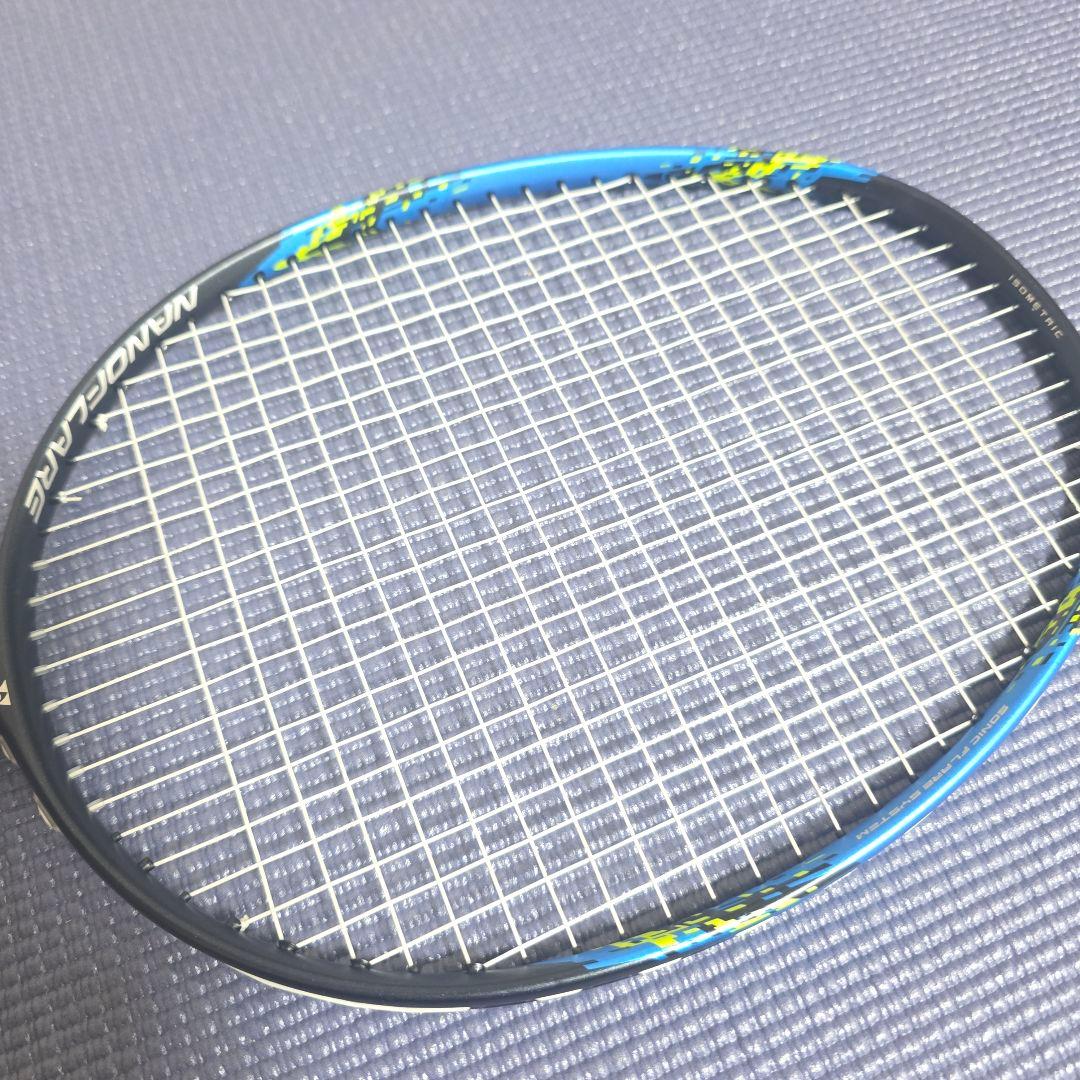 410美品】 Nanoflare 700 バドミントンラケット　ナノフレア700