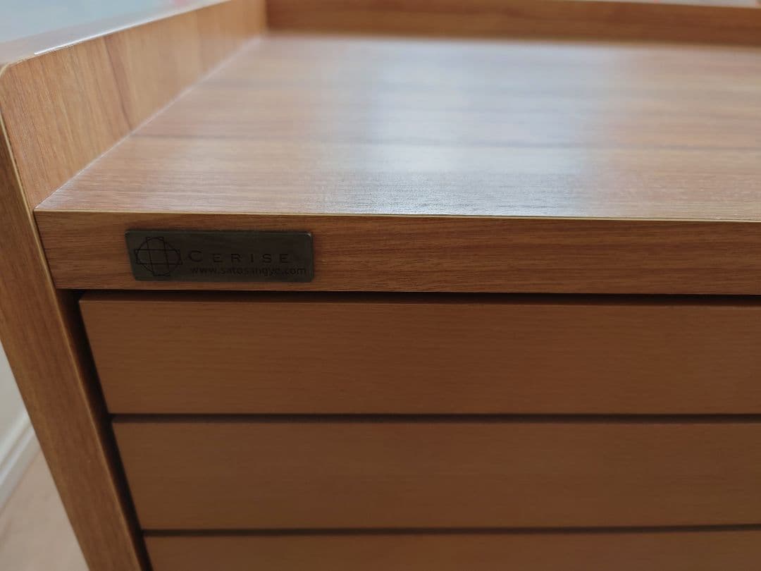 テレビ台　佐藤産業　幅120 高さ 37 奥行 40