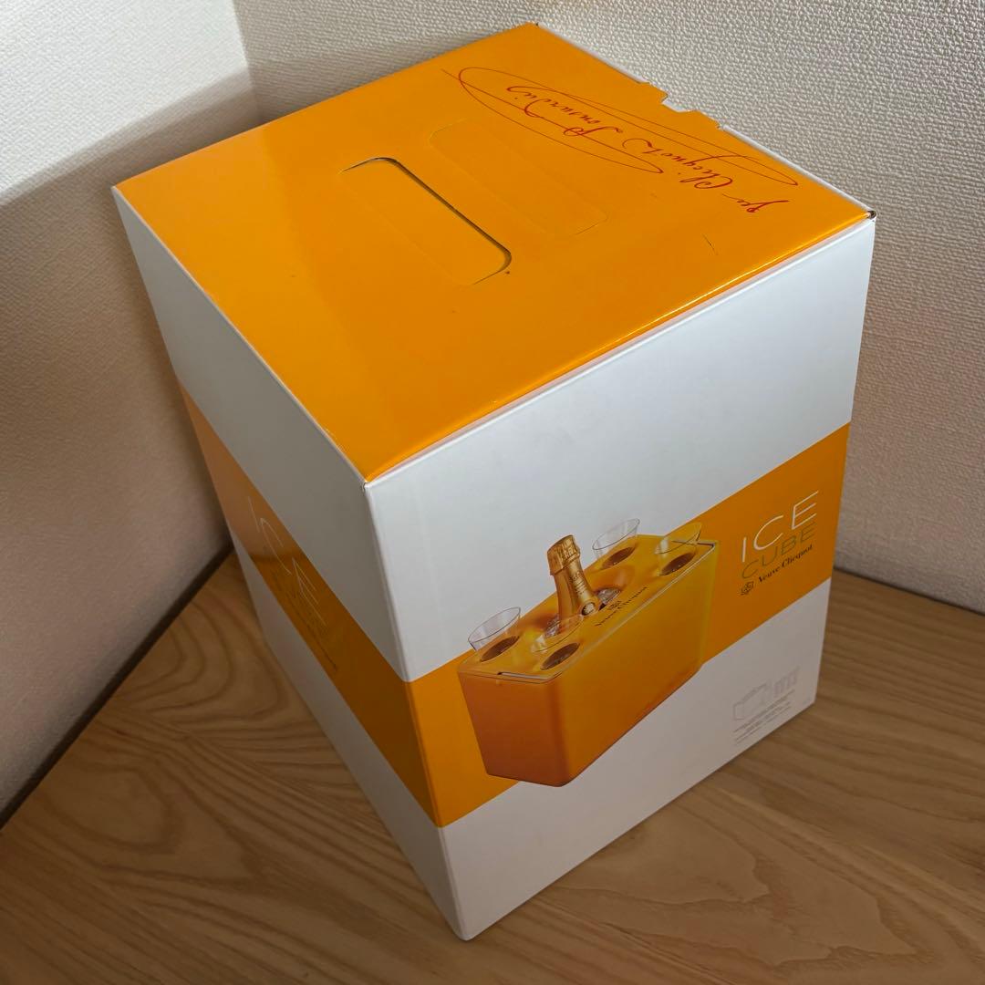 ★限定 ヴーヴクリコ　アイスクーラー•グラスセット　Veuve Clicquot