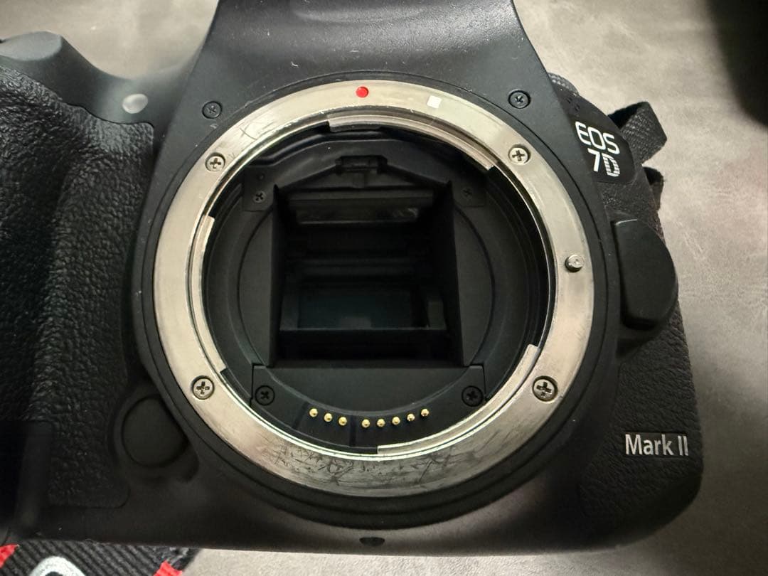Canon EOS 7D Mark II ボディ バッテリーグリップ付き
