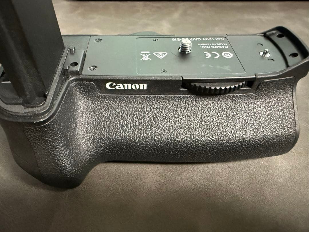 Canon EOS 7D Mark II ボディ バッテリーグリップ付き