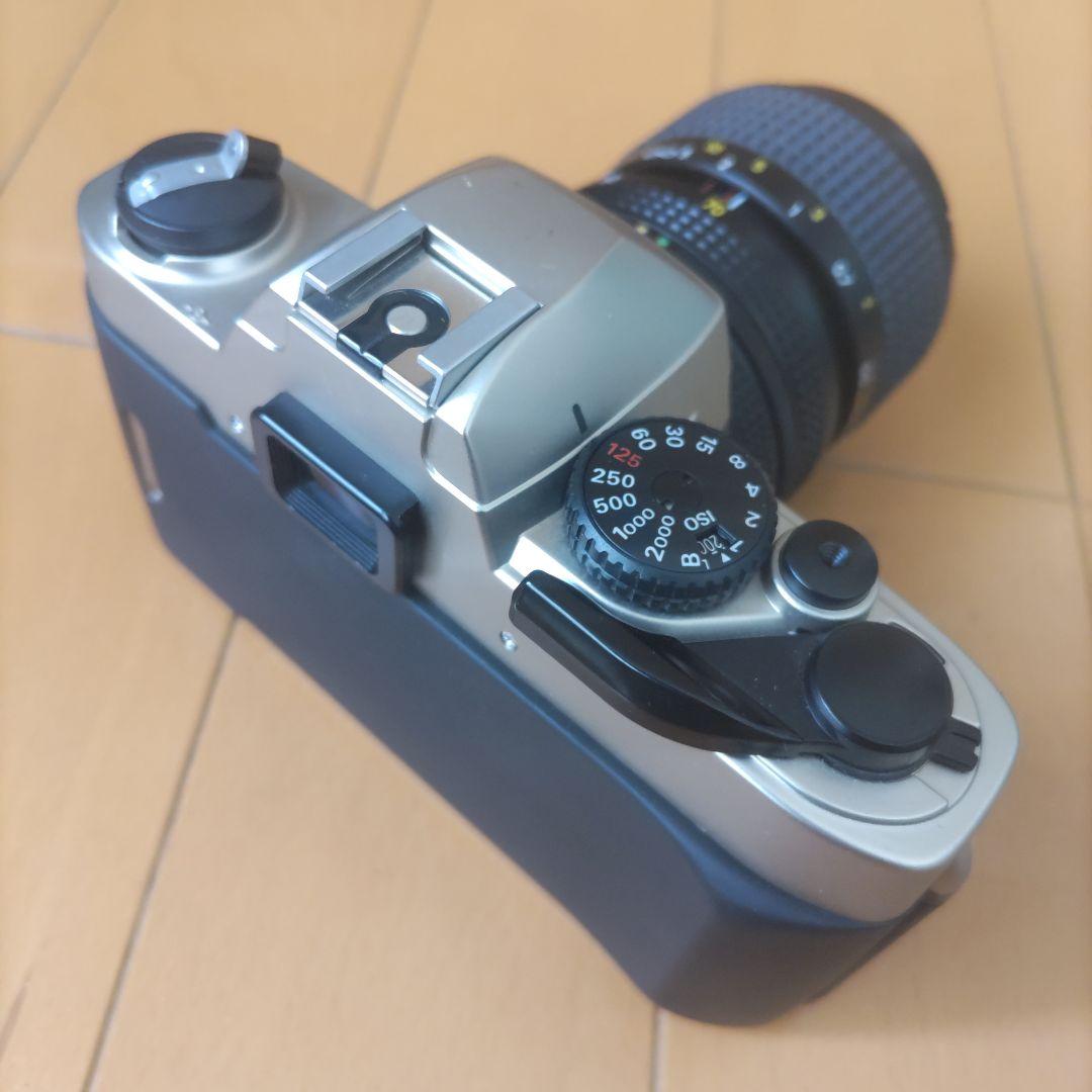 NIKON　FM10　ズームレンズ35〜70mm、カバー付き