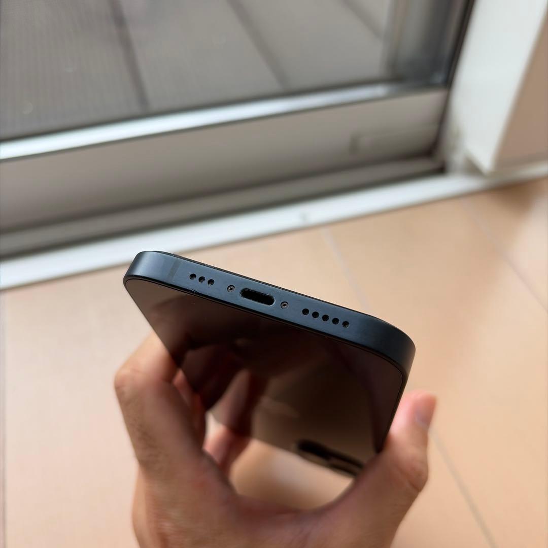 Apple iPhone 13 256GB ブラック 本体