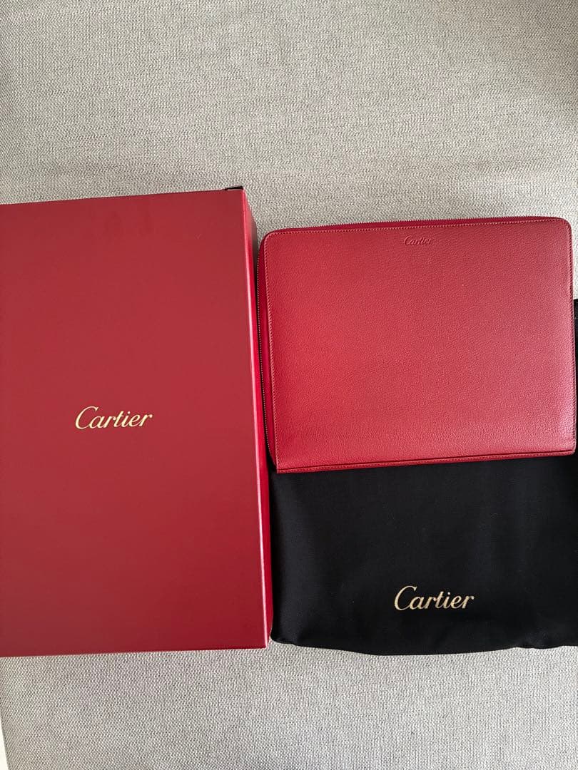 【新品】カルティエ　タブレットケース　レッド　箱付き