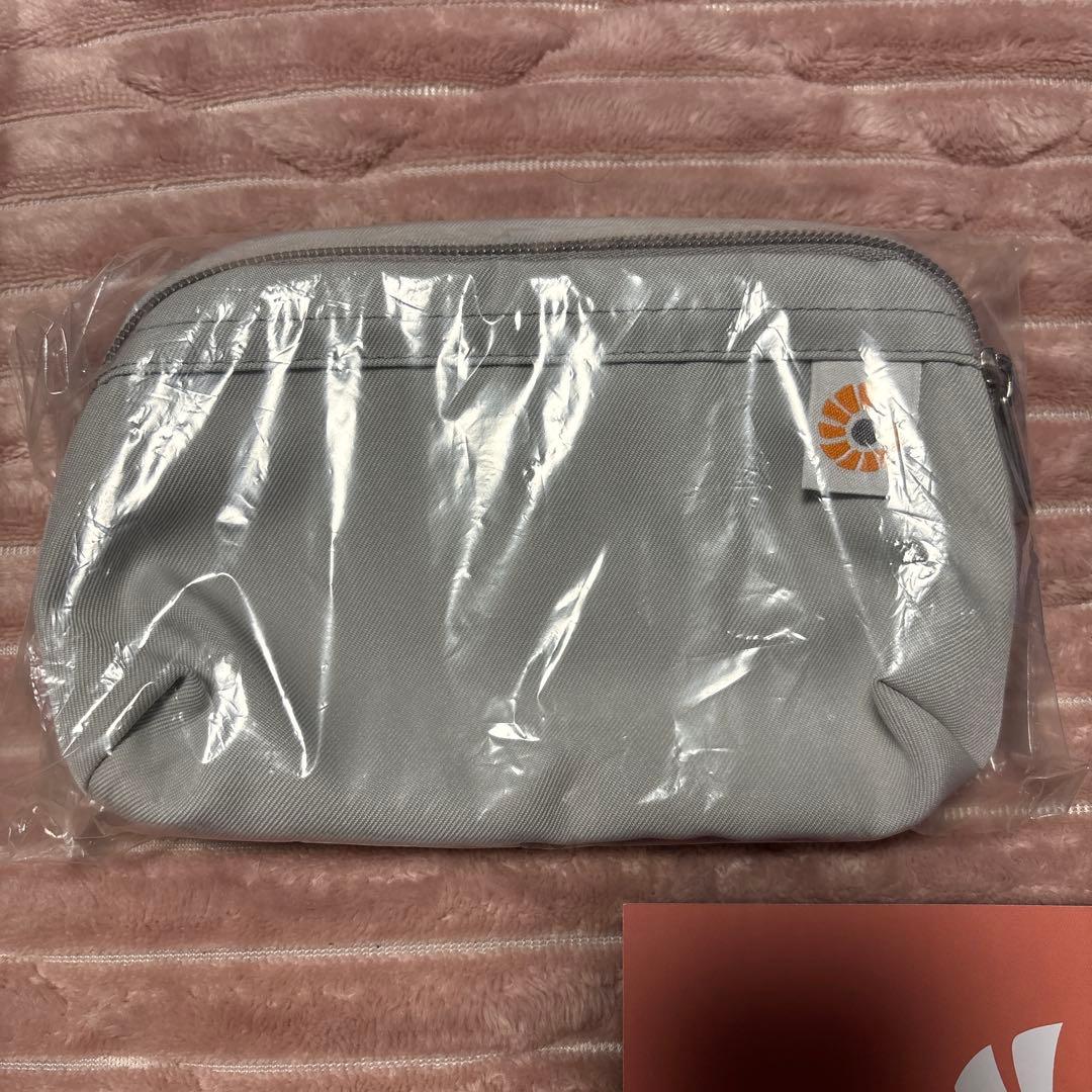 エルゴ　オムニブリーズ　パールグレー