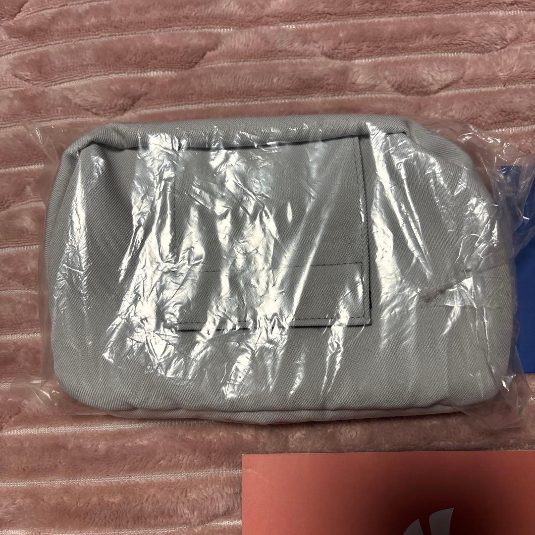 エルゴ　オムニブリーズ　パールグレー