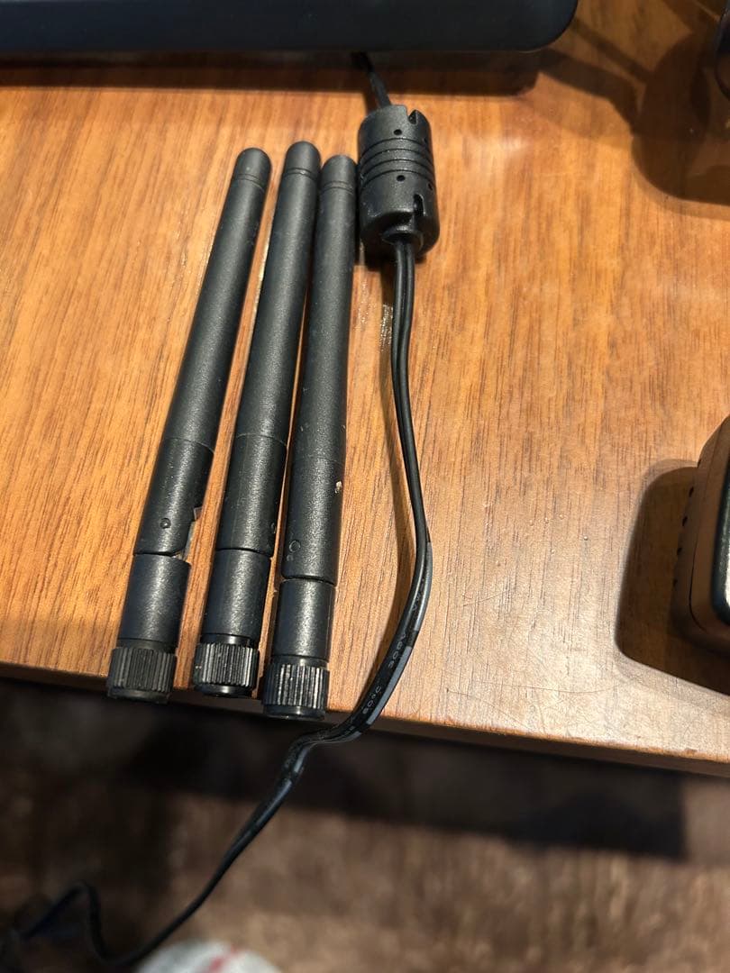 Uniden防犯カメラ モニター、カメラ3台セット