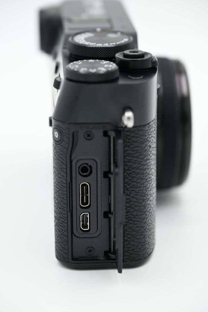美品 FUJIFILM X100VI ブラック おまけ付
