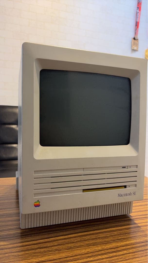 Apple Macintosh SE 本体[通電確認ジャンク品]