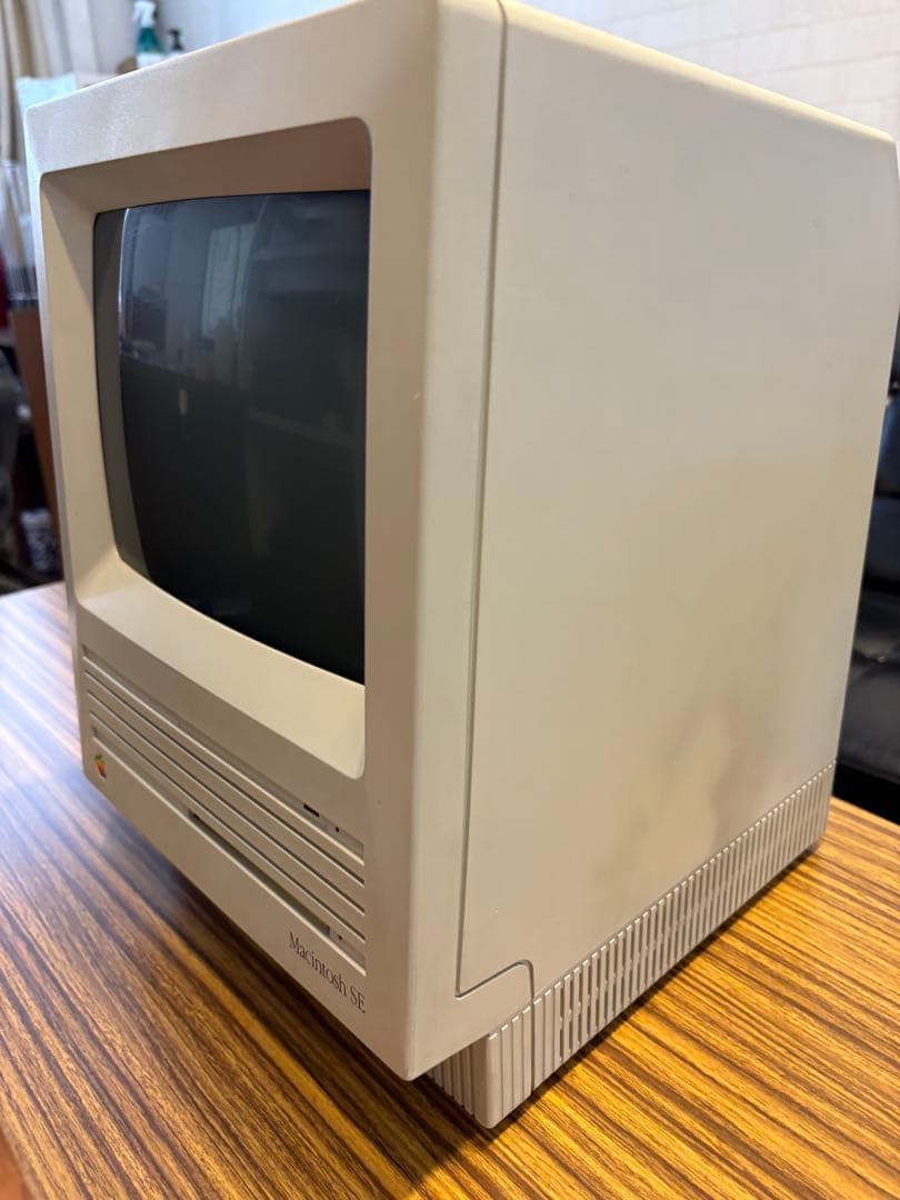 Apple Macintosh SE 本体[通電確認ジャンク品]