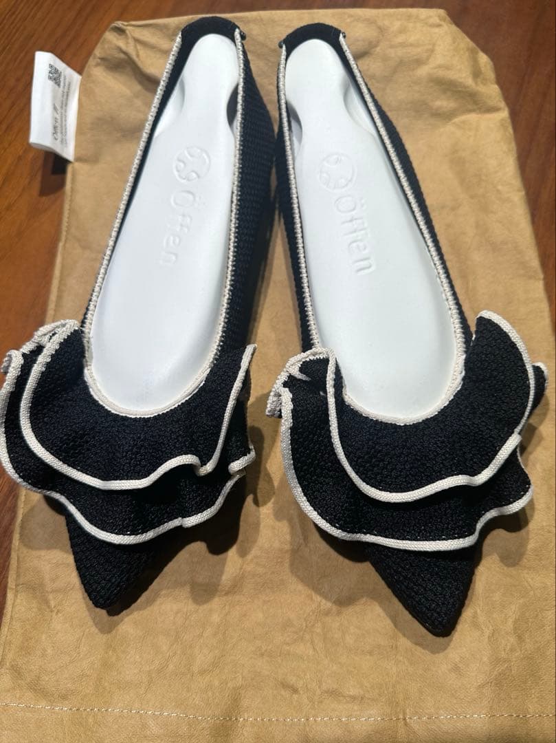 Offen フリル付きフラットシューズ 25.5cm