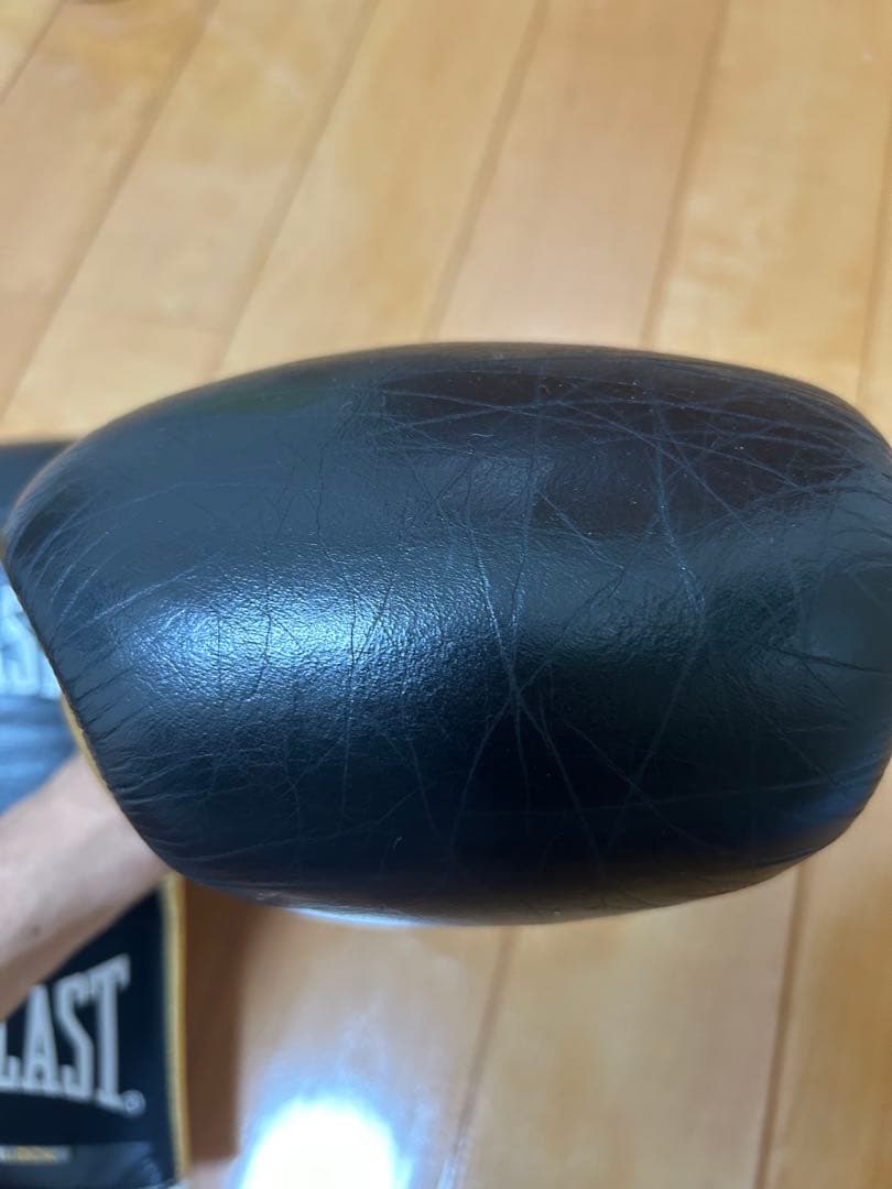 Everlast ボクシンググローブ 8oz ゴールド/ブラック