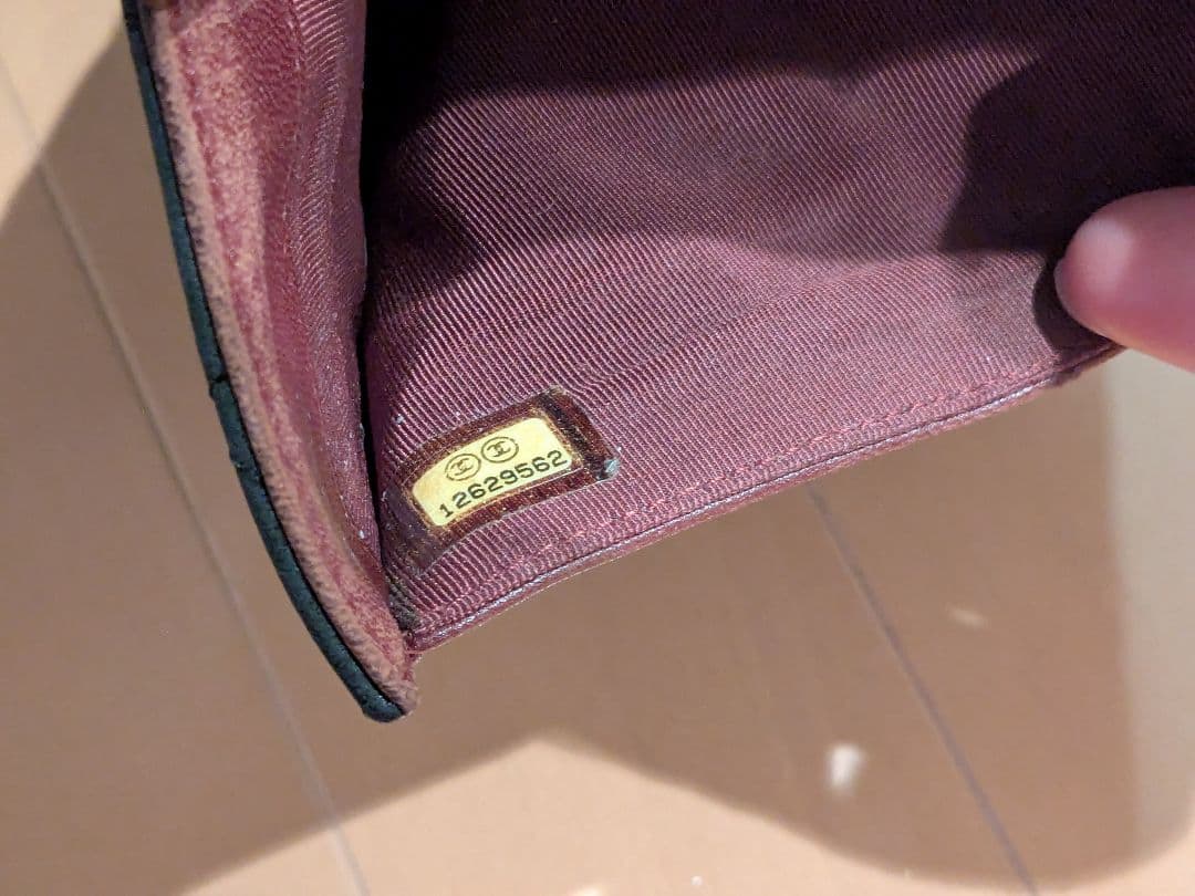 CHANEL ブラック マトラッセ ラムスキン 長財布