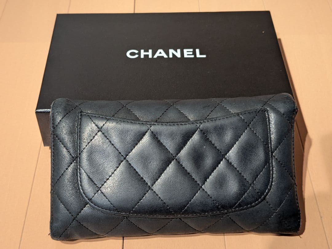 CHANEL ブラック マトラッセ ラムスキン 長財布