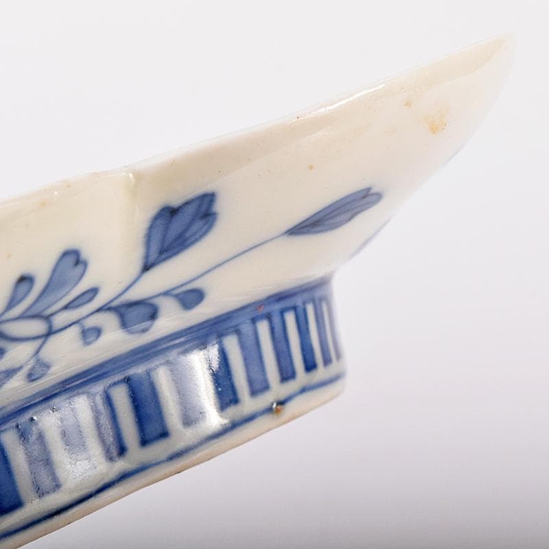 鍋島焼　古鍋島　染錦　七宝花文　楕円輪花皿　時代箱付　V　R7940