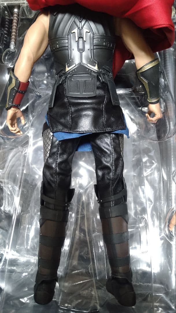 【欠品あり】hottoys マイティソー ダークワールド ライトアーマーver.