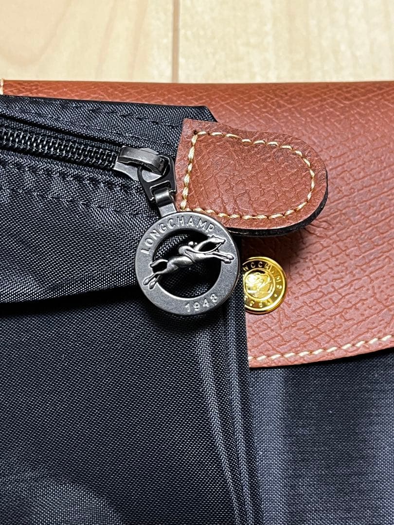 Longchamp ルプリアージュM 黒