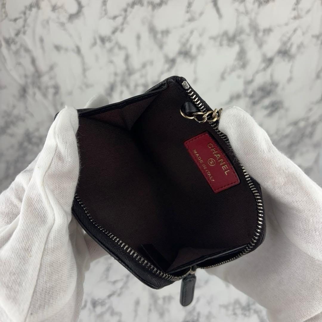 45 CHANEL マトラッセ　キャビアスキン　ケース