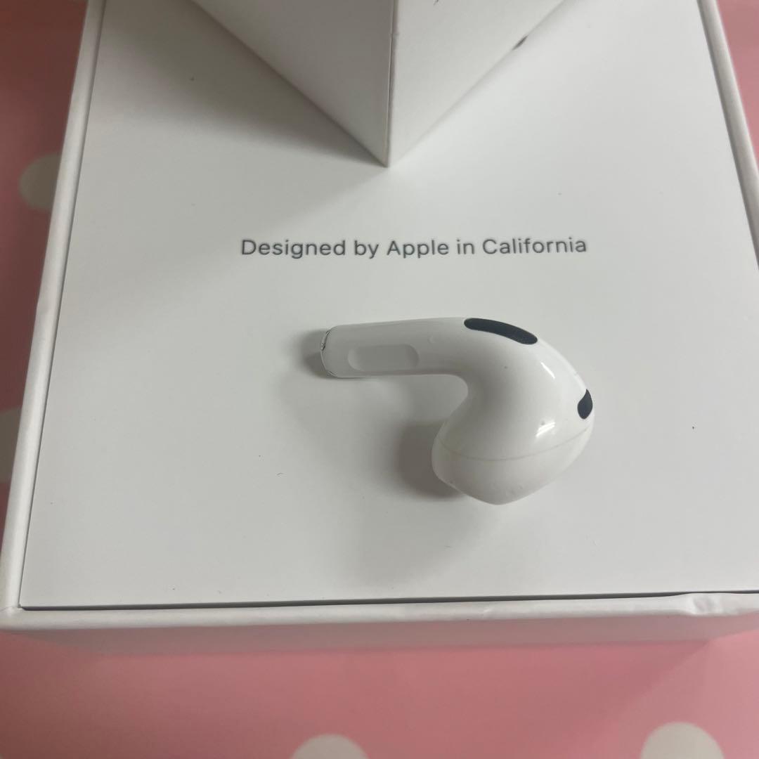 エアーポッズ AirPods 第3世代国内正規品　　右耳　片耳Ｒ